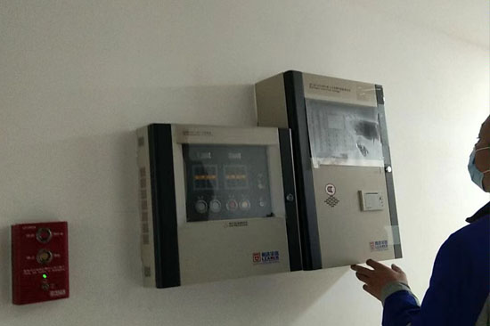 消防維保檢測(cè)消防主機(jī)